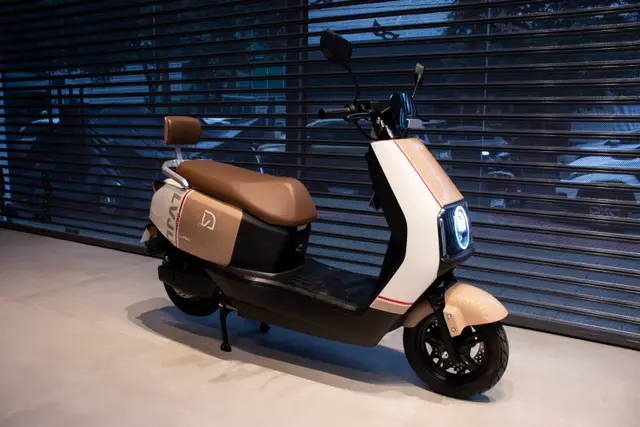Scooter Elétrica CHARGE na loja MotoVolt em Caçapava